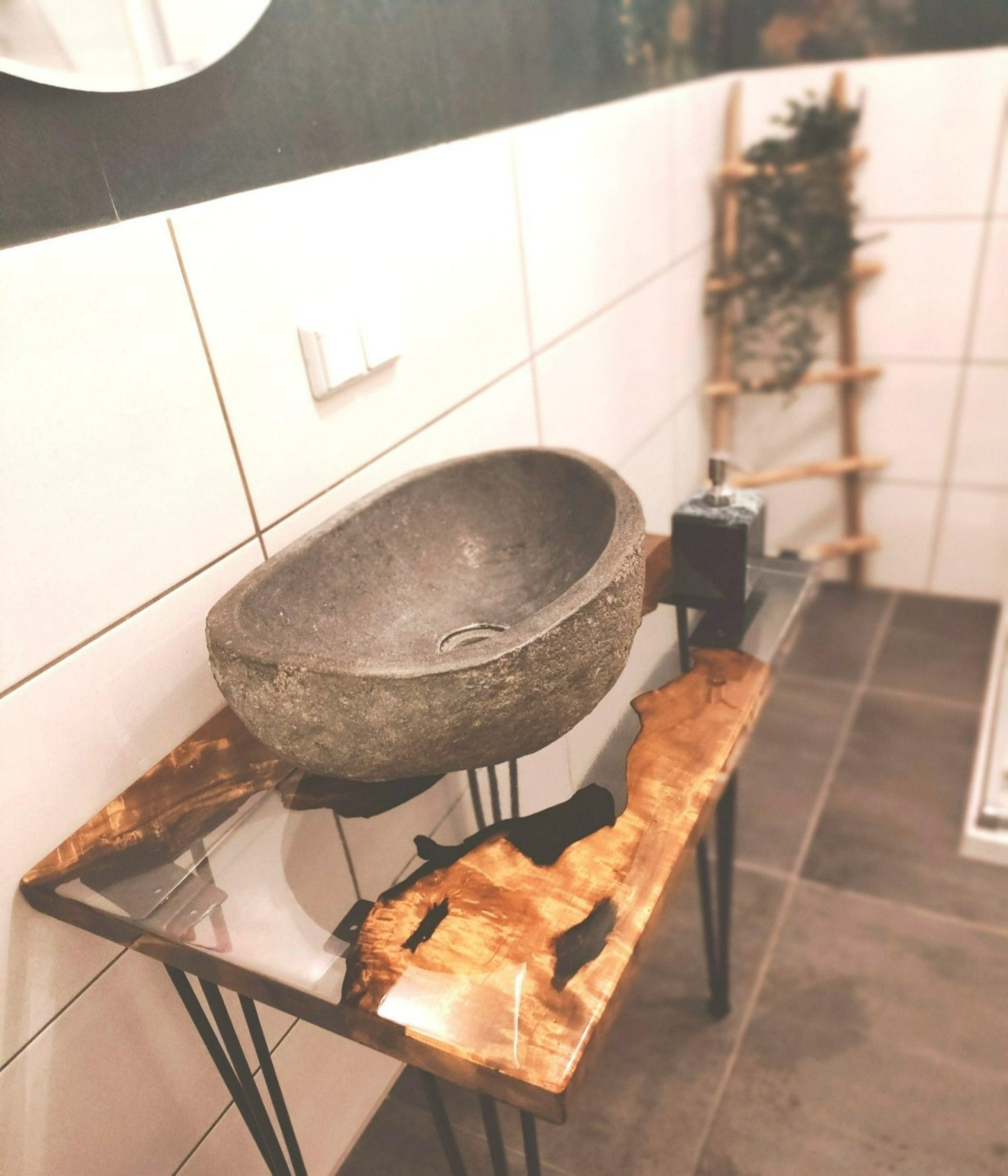 Sonsolentisch Bad, Epoxidharz, Harztisch, Handarbeit, Massivholz