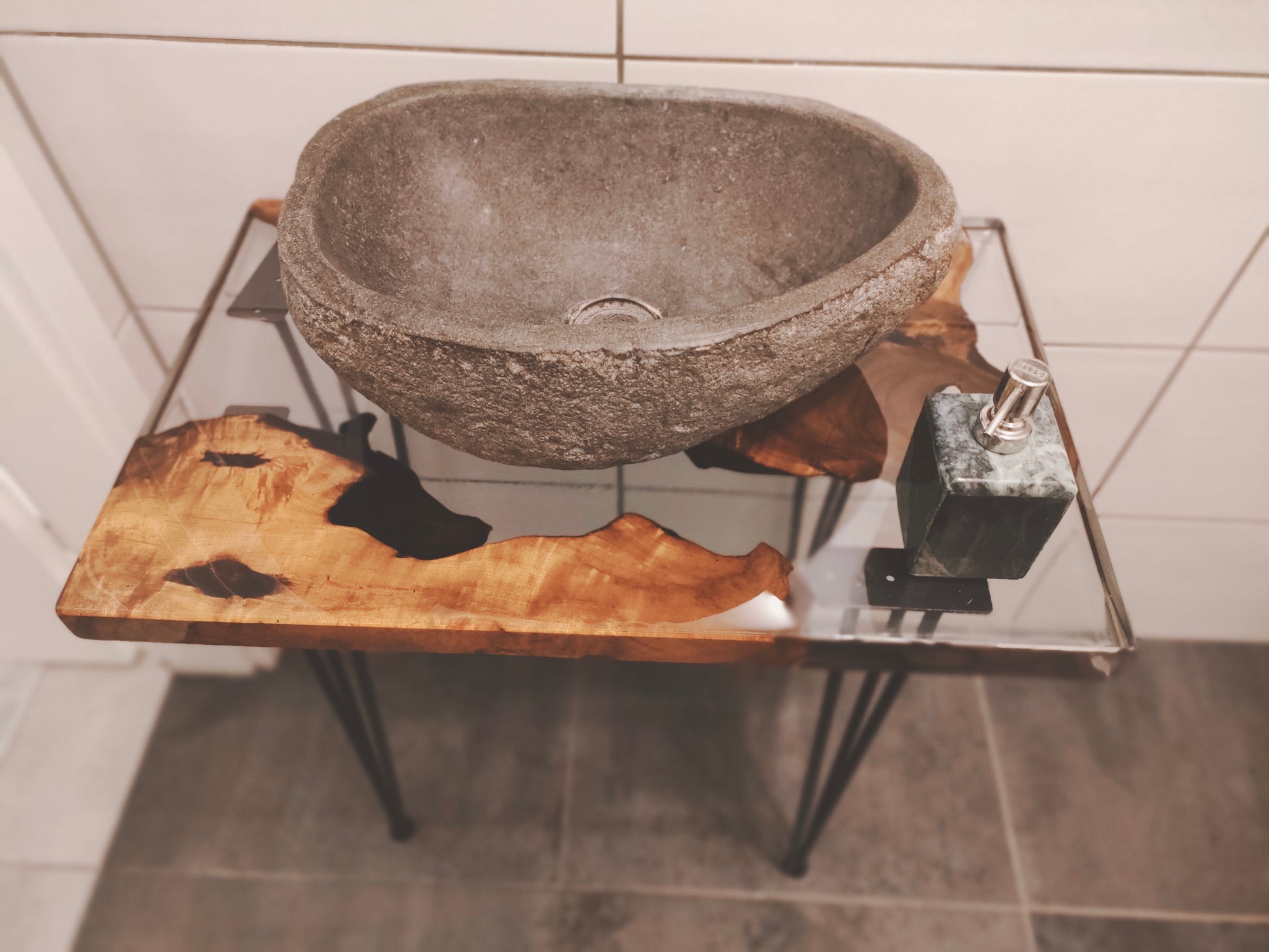 Sonsolentisch Bad, Epoxidharz, Harztisch, Handarbeit, Massivholz